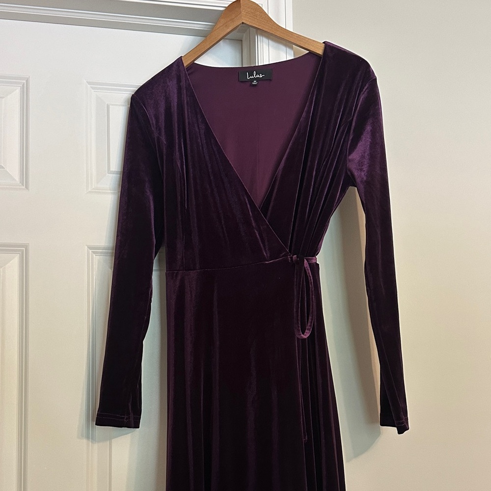 Lulu's Rich Plum Velvet Long Sleeve Dress